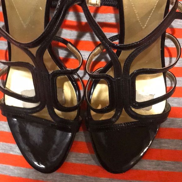 Guess Heels SALE FIRM - Picture 5 of 7